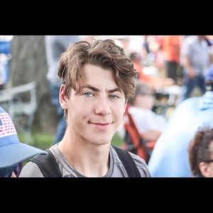 Meet your Posher, Brady